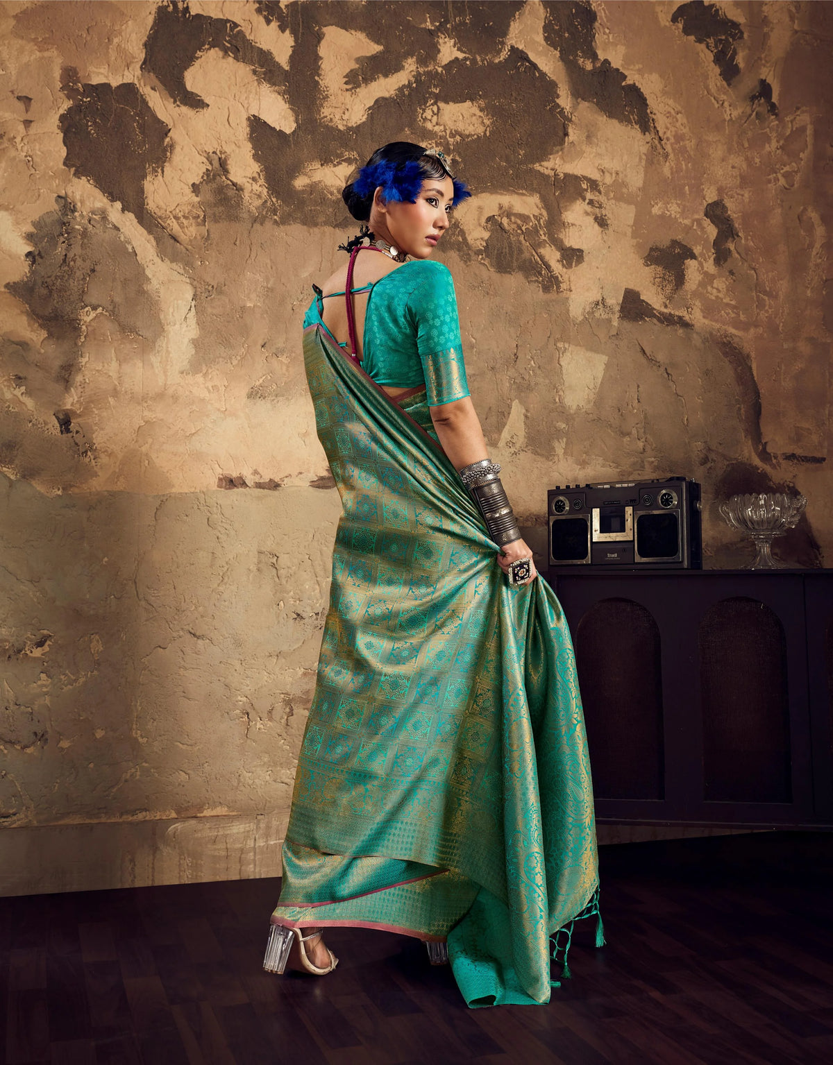 Silk Festival Wear Green With Handloom Weaving Sarees