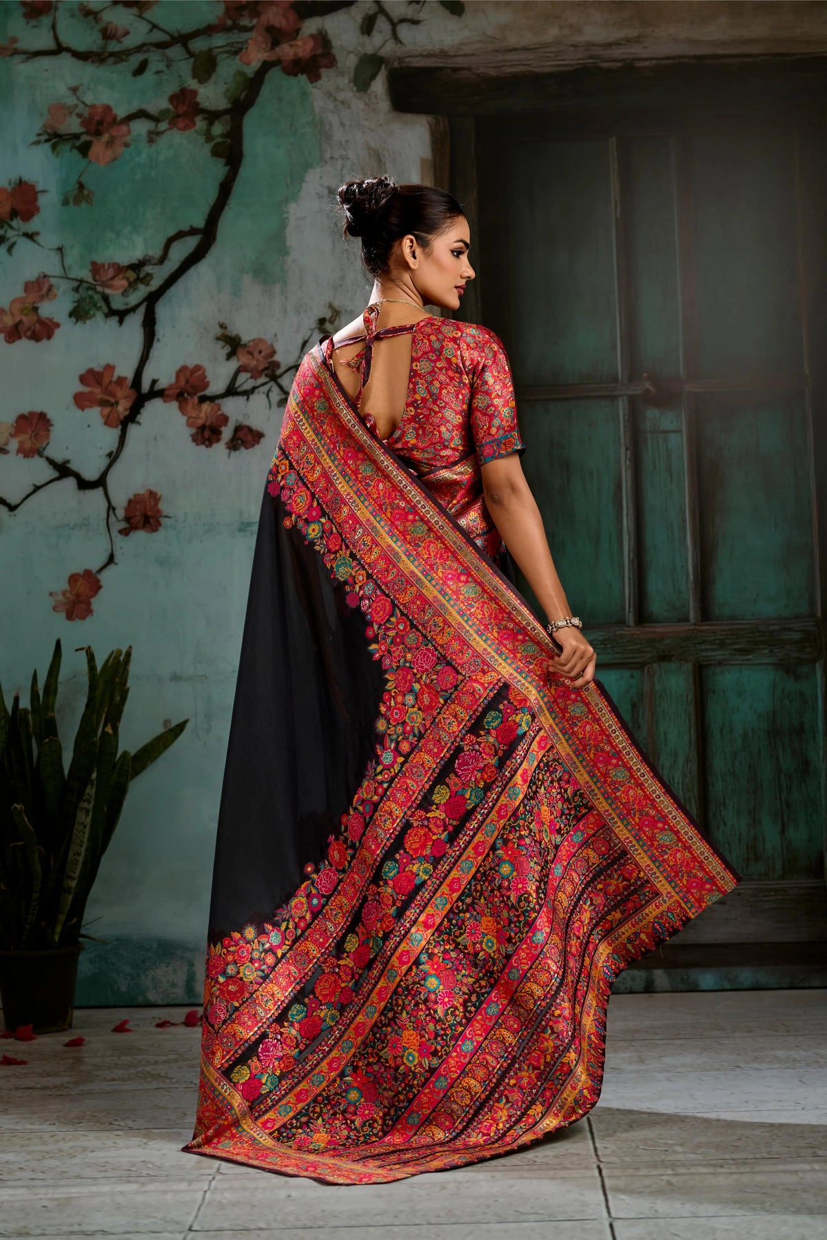 Cotton Pashmina Weaving Black Festival Wear Sarees