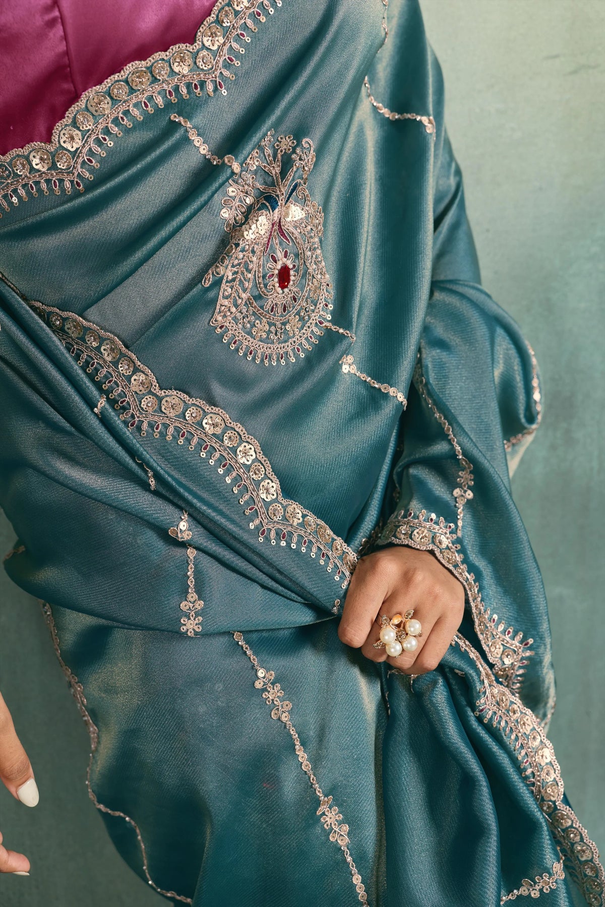 Giraffe Silk Party Wear Blue Embroidery Work Sarees