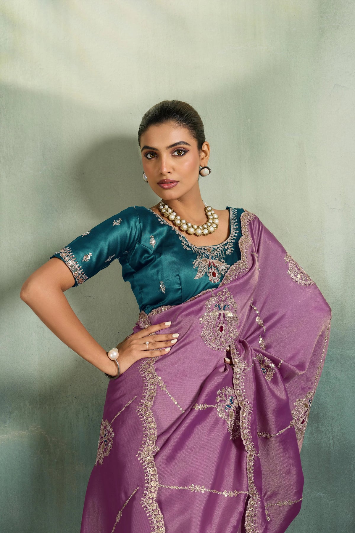 Giraffe Silk Party Wear Pink Heavy Work Sarees