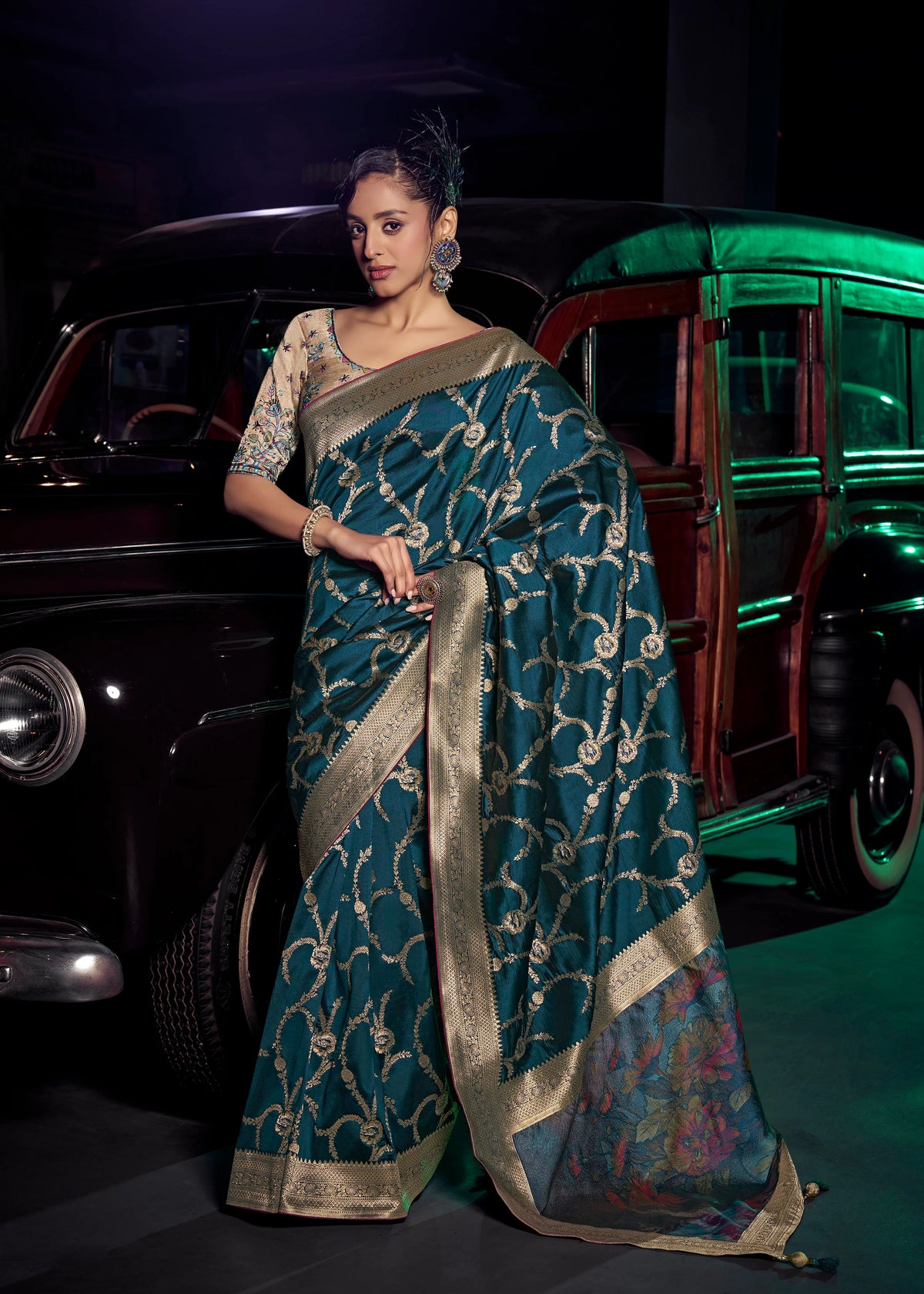 Viscose Silk Teal Festival Wear 3D Weaved Pallu Sarees