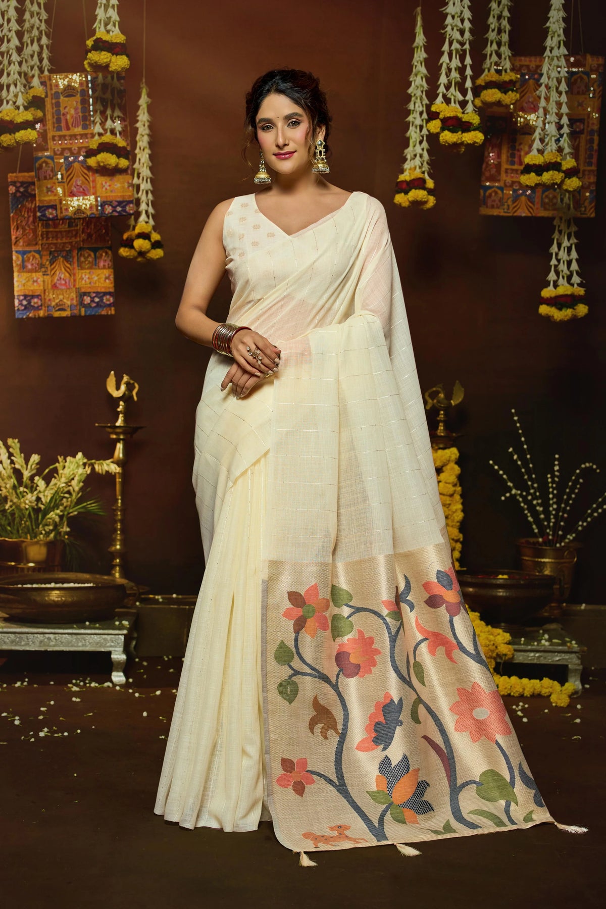 Linen Sequence Off White Casual Wear Jacquard Pallu Saree
