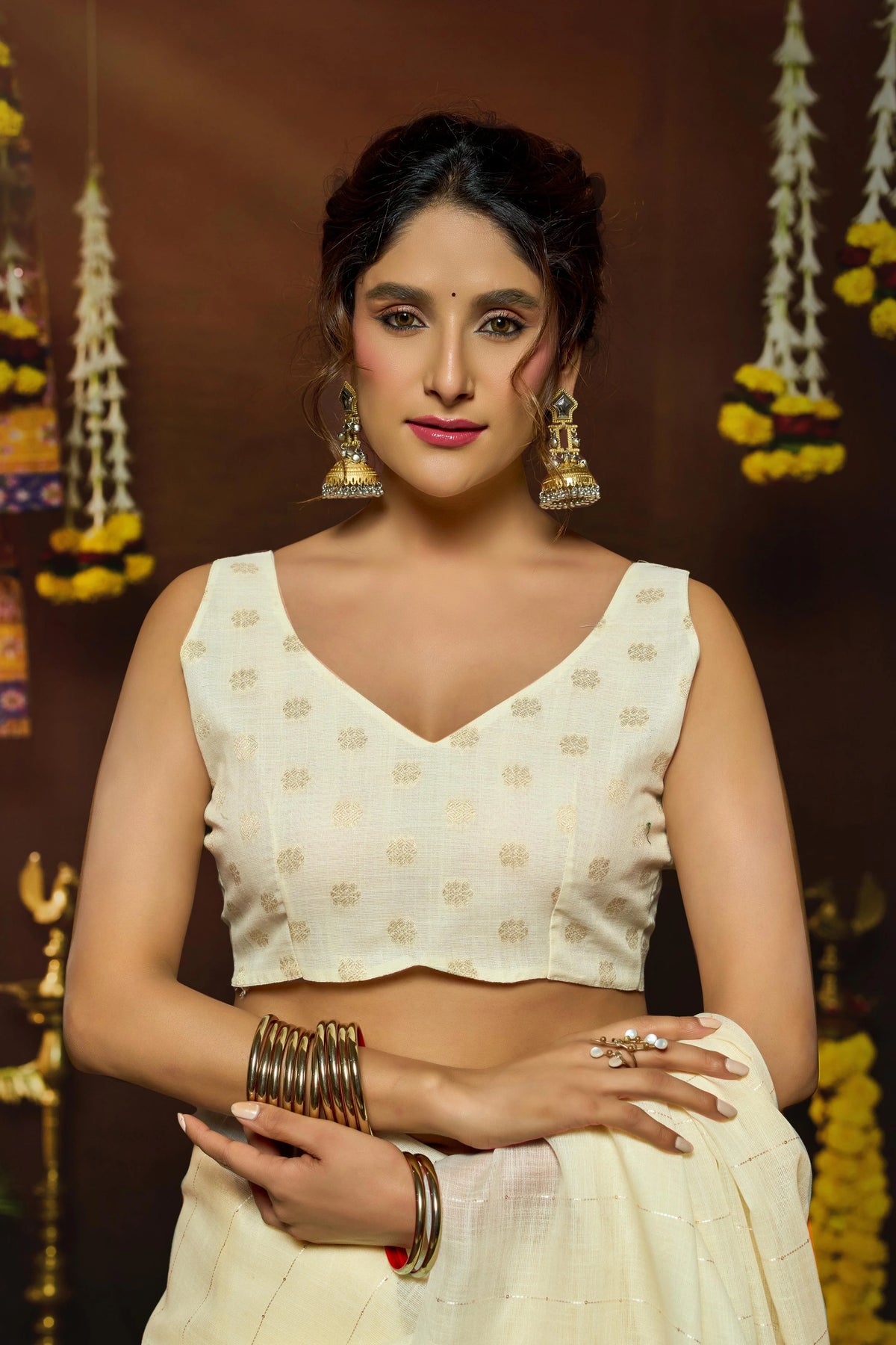 Linen Sequence Off White Casual Wear Jacquard Pallu Saree