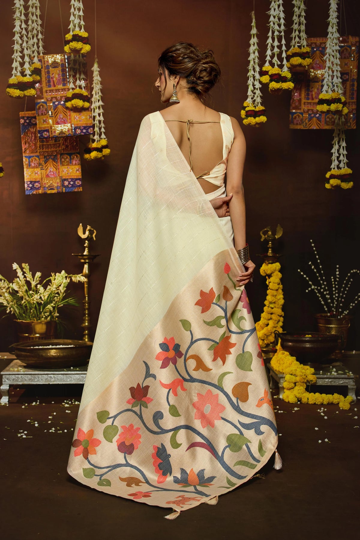 Linen Sequence Off White Casual Wear Jacquard Pallu Saree