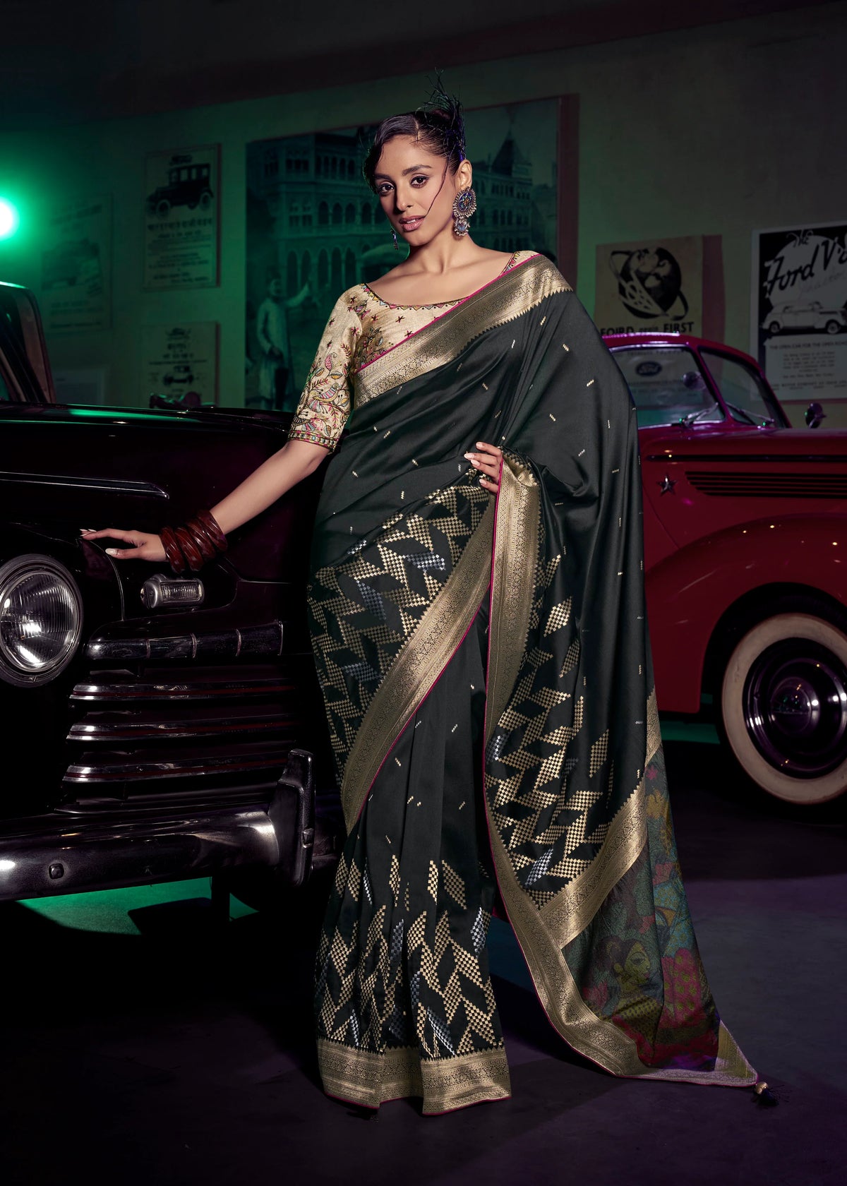 Viscose Silk Black Festival Wear 3D Weaved Pallu Sarees