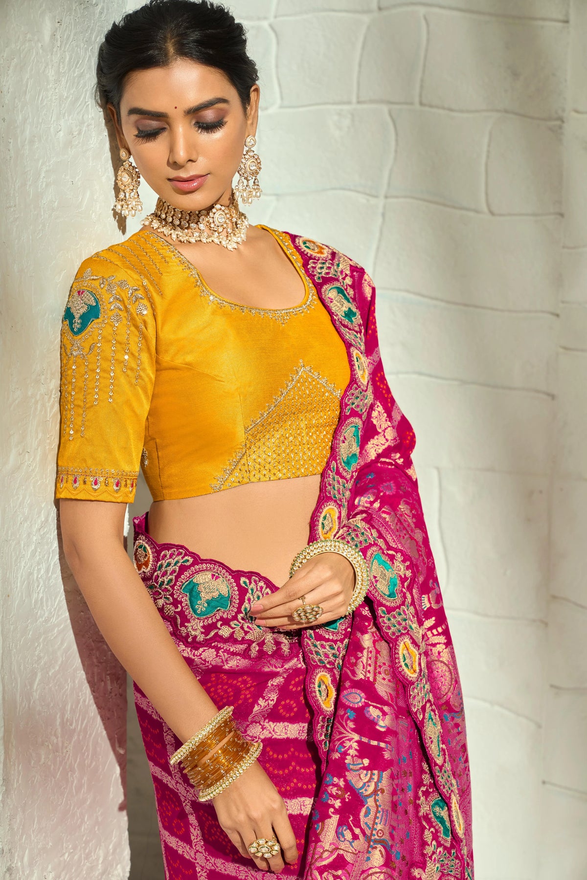 Pure Georgette Bandhej Rani Bridal Handwork Border Sarees
